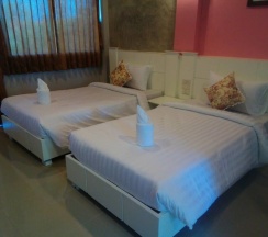 Номер Standard с балконом в Waen Petch Place
