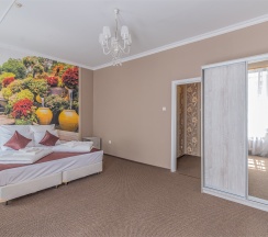 Большой двухместный номер с 1 кроватью или 2 отдельными кроватями в Кварталъ