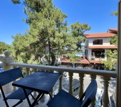 Четырёхместный номер Superior с балконом и с видом на море в Solo