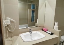 Номер Deluxe в Morakot Hotel Chumphon