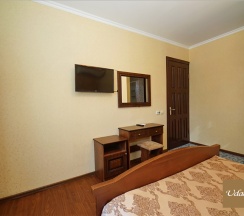 Коттедж с 3 комнатами с балконом и с красивым видом из окна в Удача