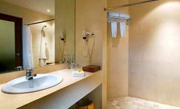 Двухместный номер Superior двуспальная кровать в Keraton Jimbaran Beach Resort
