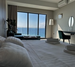 Номер Комфорт с балконом и с видом на море в Prince hotel Gagra