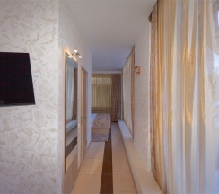 КОМФОРТ с холлом 3-местный. Новый номерной фонд в MaxxRoyal