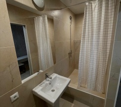 Номер стандарт с 1 двуспальной кроватью (без окна) в Лекс