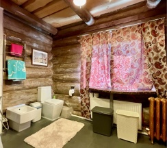Особняк из вековых сосен в Gora Country Club