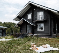 Дом с мангальной зоной в Бобровое