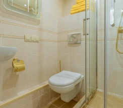 Двухуровневая студия для троих в Цветной Петербург дом художников