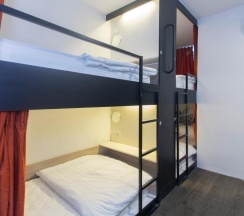 Кровать в общем номере (женский номер) в Kitez Hotel & Bunkz - Hostel