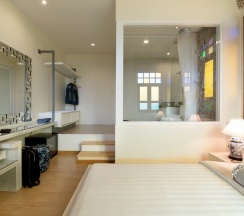 Двухместный Extra номер Superior двуспальная кровать в O'nya Phuket Hotel