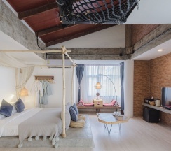Одноместные апартаменты с 2 комнатами двуспальная кровать в YOLO Bangkok Boutique Hotel
