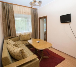 2-комнатный номер люкс (с завтраком) в Сура