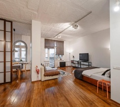 Студия Superior с красивым видом из окна в Апартаменты Стильная Студия в Башне Комплекса Ворота в Город