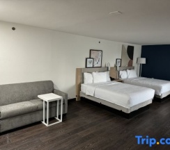 Четырёхместный номер Standard в Spark by Hilton Dallas Market Center