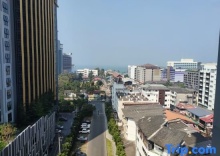 Номер Comfort с 2 комнатами с видом на город двуспальная кровать в The Base Condo Pattaya