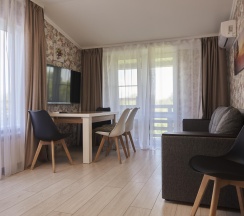 4-местные 1-комнатные апартаменты студия с 1 двуспальной кроватью в Рекаоблака