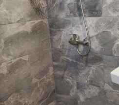 Двухместный номер с балконом с видом на фасад в Amina