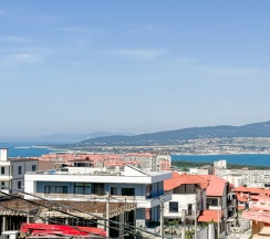 Дом 150кв.м. с 4 спальнями, кухней-гостиной и 3 санузлами, вмещает до 10 человек. в Villa Harizma