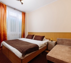 Стандарт с двуспальной кроватью до 3 гостей в Дельфин парк