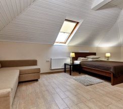 Люкс 2+2 с видом на горы в Villa Decor