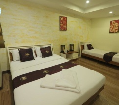 Трёхместная студия односпальная кровать в My Way Hua Hin Music Hotel
