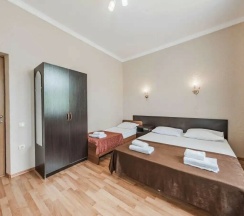 Трехместный номер с балконом в SunCityHotels