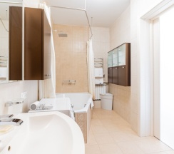 Карташова, 29б №3, 48 кв.м, (пр. Ленина 1.5 км.) в Апартаменты Петровские