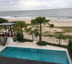 Вилла с 3 комнатами в La Playa Beach Front Pool Villa Cha-am