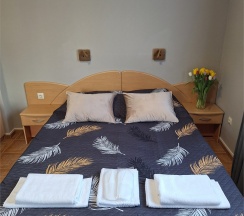 «ГОРОД» 15 СТАНДАРТНЫЙ ТРЕХМЕСТНЫЙ НОМЕР С ДВУСПАЛЬНОЙ КРОВАТЬЮ, ОДНОСПАЛЬНЫМ ДИВАНОМ в Цитрус