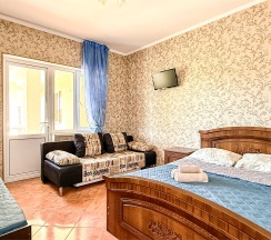 Комфортный 5 местный номер в Дружба