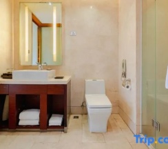 Люкс Deluxe с красивым видом из окна в Sanya Phoenix Waterside Gloria Resort