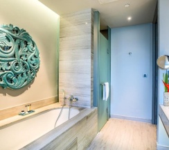 Двухместный номер Ocean двуспальная кровать в Pullman Phuket Arcadia Naithon Beach