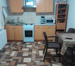 Стандартный семейный номер с 1 двуспальной и 2 односпальными кроватями в Ghouse