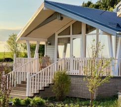 Лодж с двумя спальнями и террасой в Соты&Варенье