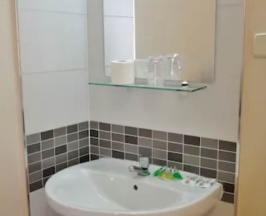 Трёхместный номер Standard в Hostal Falfes