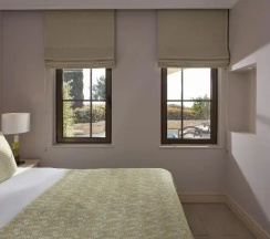 Семейный номер Standard с частичным видом на море в Aphrodite Hills Hotel
