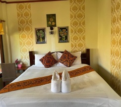 Двухместный номер Standard с видом на сад двуспальная кровать в Starlight Haad Rin Resort
