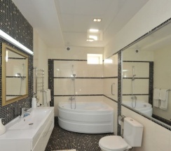 «Люкс» 4-х местный, (№302; 305) в MotoStop