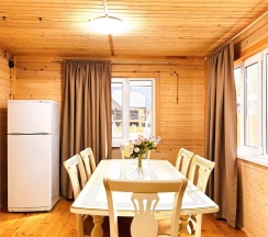 Двухэтажный дом с кухней в Hayat Haus