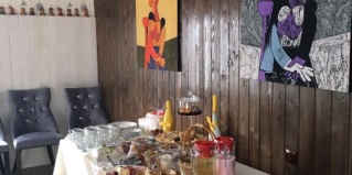 Кучугуры: Отель Белый