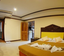 Люкс с балконом в Golden Villa