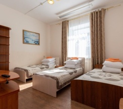 Номер эконом с 3 односпальными кроватями в Маргобай