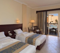 Двухместный номер Comfort 2 отдельные кровати в Three Corners Sunny Beach Resort