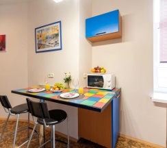 Четырёхместные апартаменты с 3 комнатами в GM Apartments