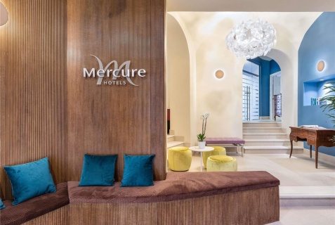 Неаполь: Отель Mercure Napoli Centro Angioino