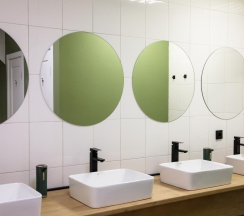 Кровать в 4-местном общем женском номере в Pillow Hostel