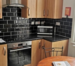 Апартаменты с 2 комнатами в Westmount 1st South