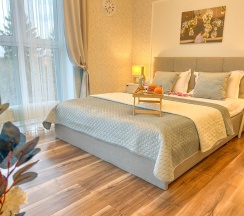 Апартаменты улучшенные Sunny Svetlogorsk 26 с видом на море с одной спальней в Sunny Svetlogorsk (Санни Светлогорск) на улице Верещагина