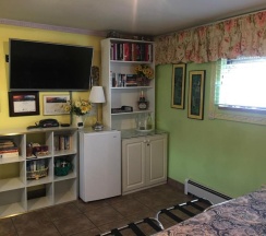 Двухместный номер Standard с видом на сад двуспальная кровать в Diana's Luxury Bed and Breakfast
