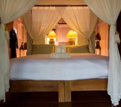 Семейное бунгало с красивым видом из окна в Exclusive Bali Bungalows